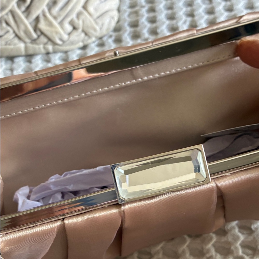 Charming Champagne Organza Clutch with Chain Strap NWT - Picture 7 of 12